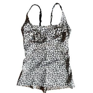 RUBY RIBBON Women’s Animal Print Shapewear Cami Size 32
